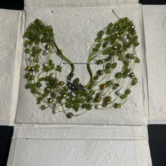 Novica Peridot and pearls mingle in an opulent design by Nareerat - Picture 2 of 7